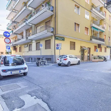 Apartamento In With Kitchenette Loano